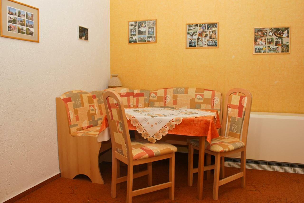 Zum Dorfschullehrer Apartment Lübbenau Екстериор снимка