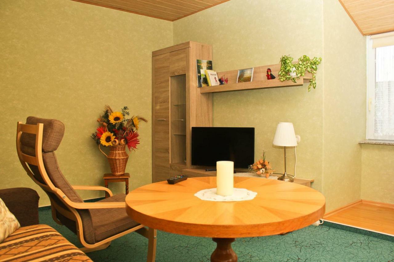 Zum Dorfschullehrer Apartment Lübbenau Екстериор снимка