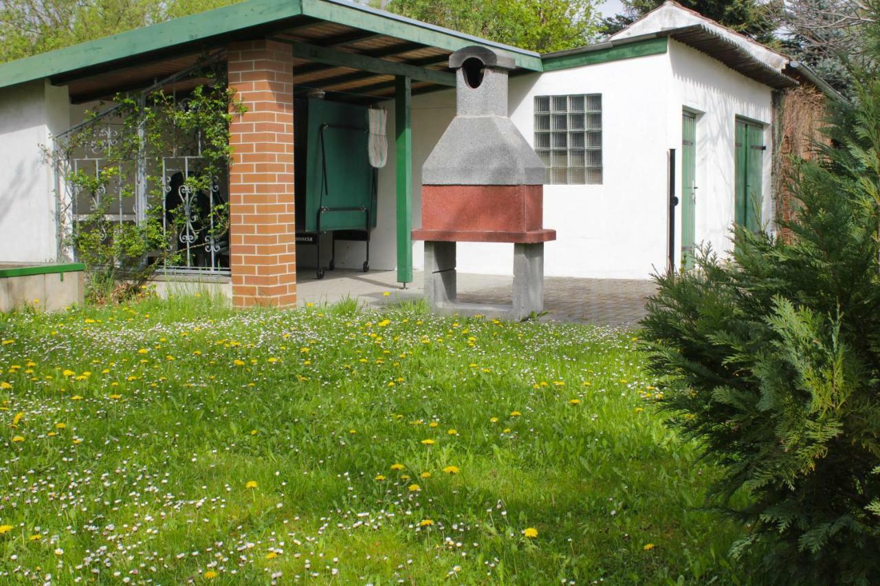 Zum Dorfschullehrer Apartment Lübbenau Екстериор снимка